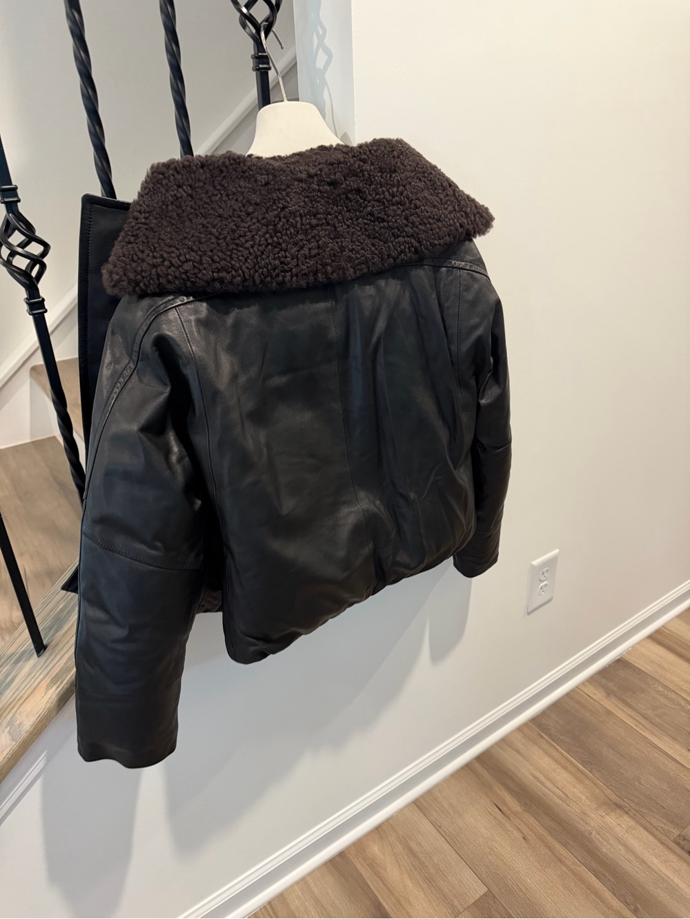 Vince Black Leather down Jacket. Like new . - Picture 6 of 6